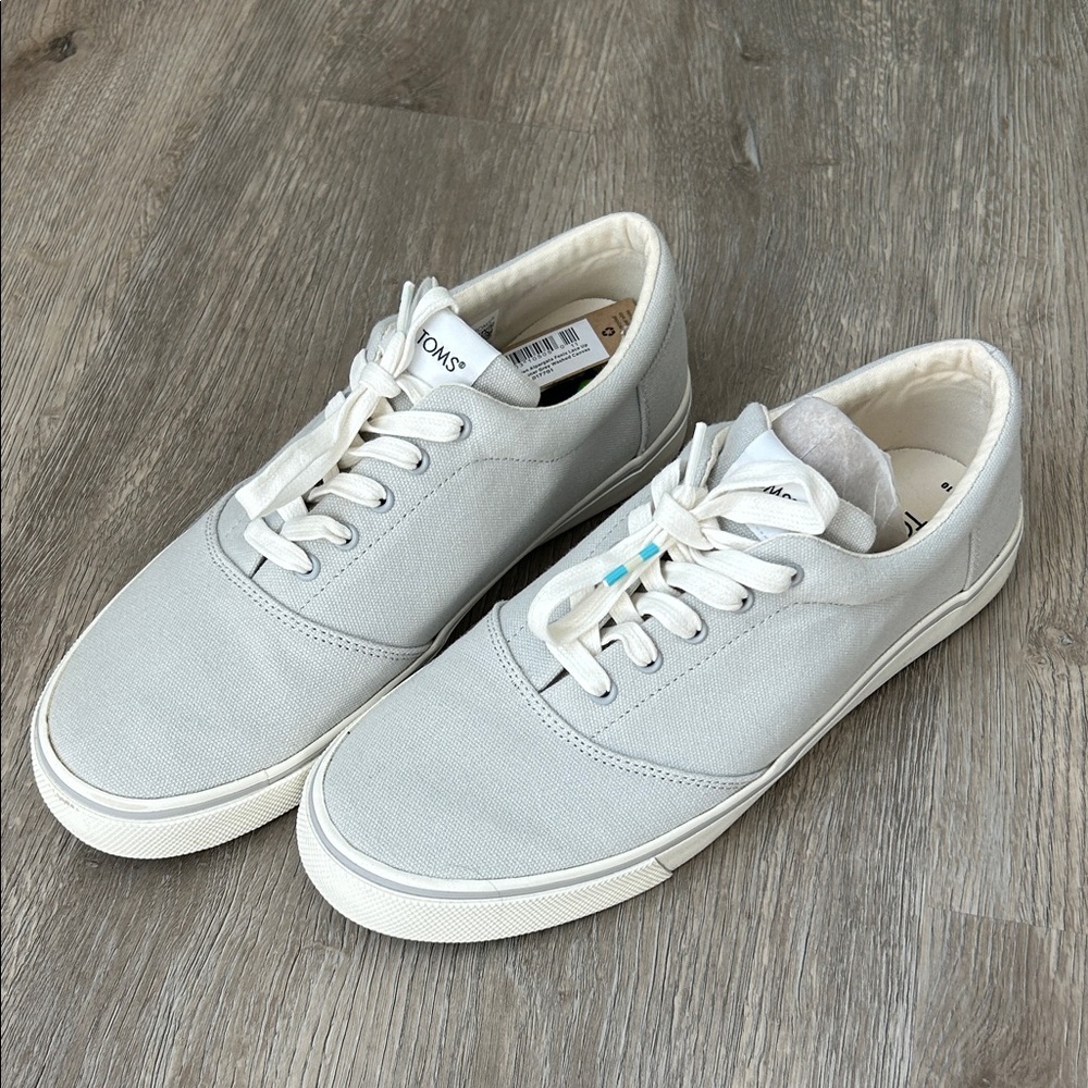 TOMS Men's Lace-Up Canvas Sneakers in Light Gray and White
